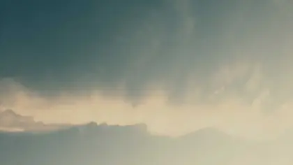 傍晚的光落在键盘上，随手拍了一张。